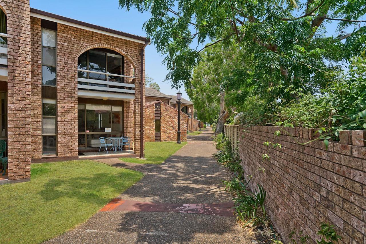 Newcastle Short Stay Accommodation - Centennial Terrace Apartments Exterior photo